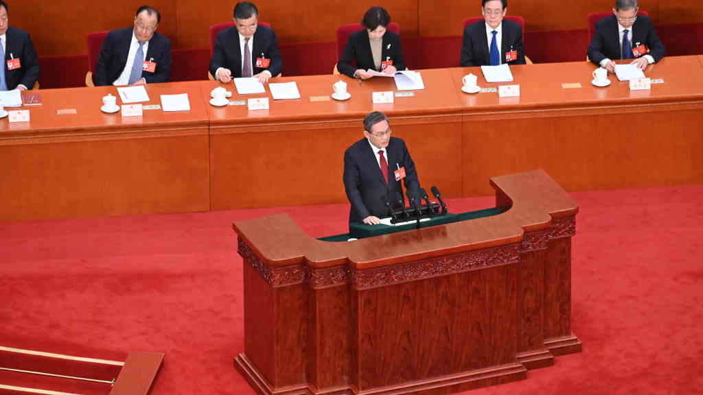 Li Qiang, primeiro ministro chinés, hoxe. (Foto: Johannes Neudecker / DPA)