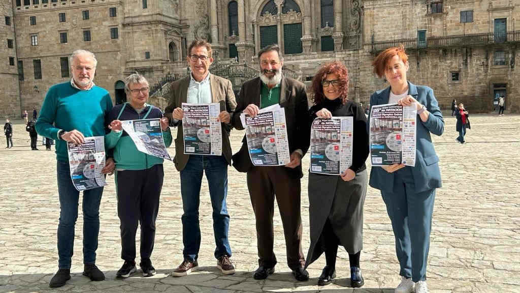 García, Iglesias, Leira, Fernández, Lueiro e Murias, onte no Obradoiro. (Foto: Concello de Santiago).