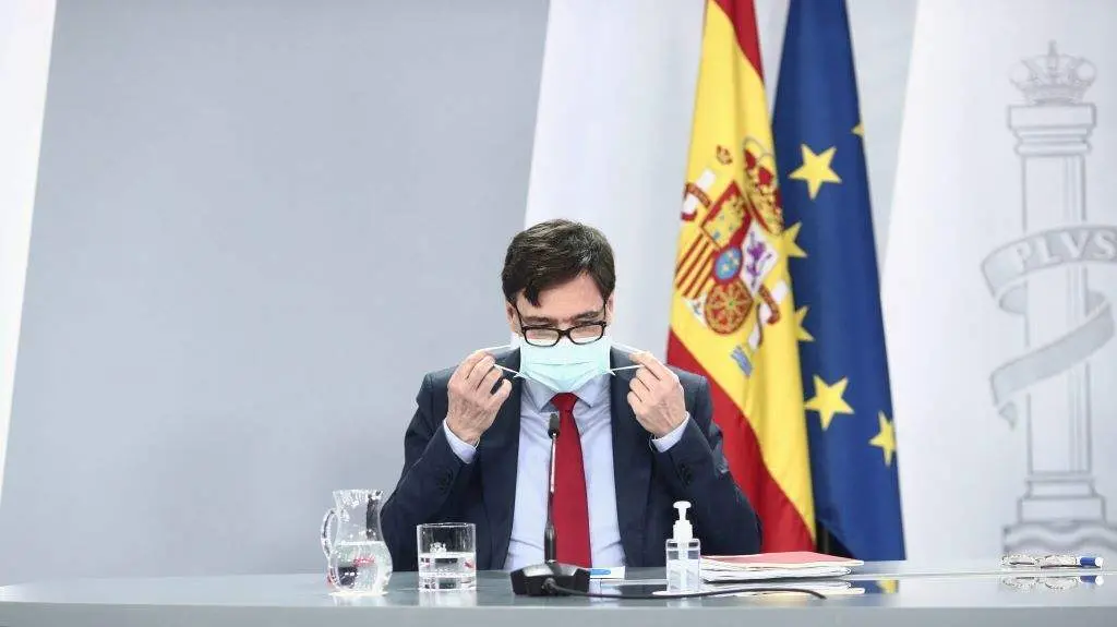 O daquela ministro de Sanidade, Salvador Illa, ofrecendo unha rolda de prensa en Moncloa en xaneiro de 2021. (Foto: E. Parra. POOL / Europa Press)