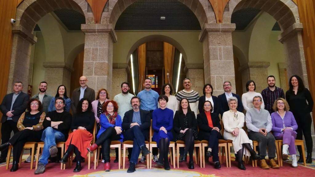 Foto de familia do grupo parlamentario do BNG, esta segunda feira. (Foto: Europa Press)