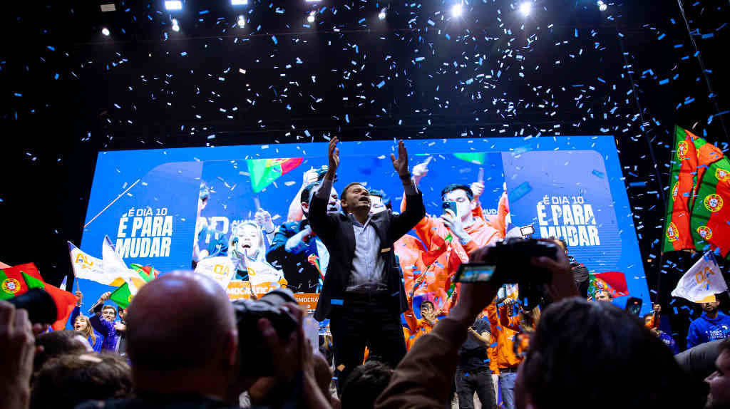 O candidato da AD, o conservador Luís Montenegro, no feche da campaña electoral a pasada sexta feira. (Foto: PSD)