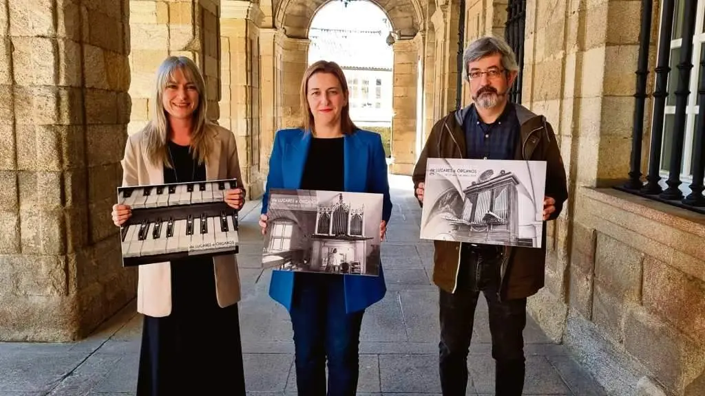 Bel&eacute;n Bermejo, M&iacute;riam Louzao e Andr&eacute;s D&iacute;az Pazos, onte na presentaci&oacute;n do ciclo.