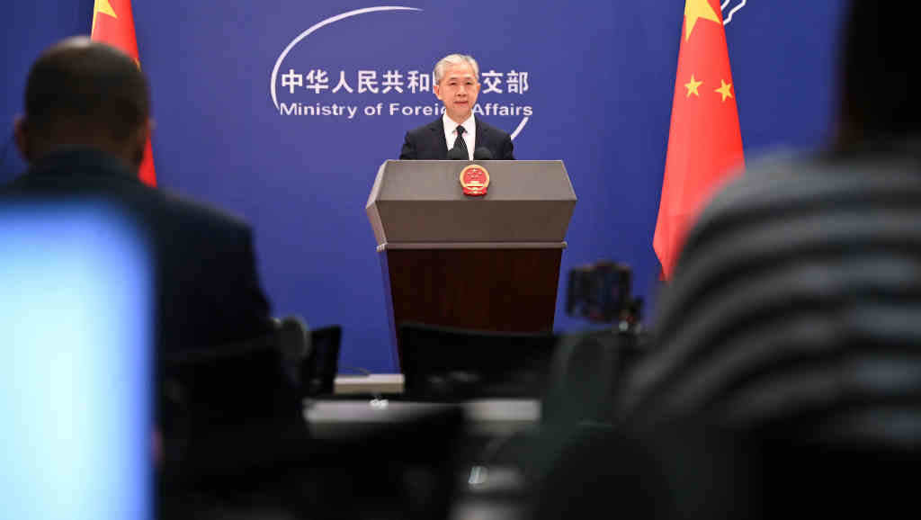 Wang Wenbin, voceiro do Ministerio de Asuntos Exteriores chinés, nunha rolda de prensa a cuarta feira. (Foto: Johannes Neudecker / DPA)