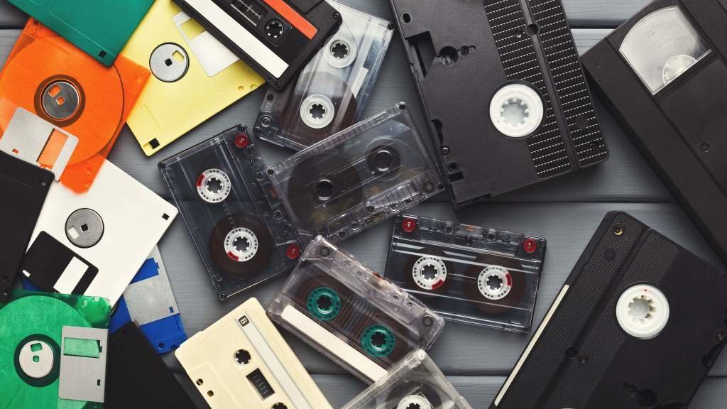Varios disquetes  e cintas de  casete de audio e vídeo. (Foto: S.G.)