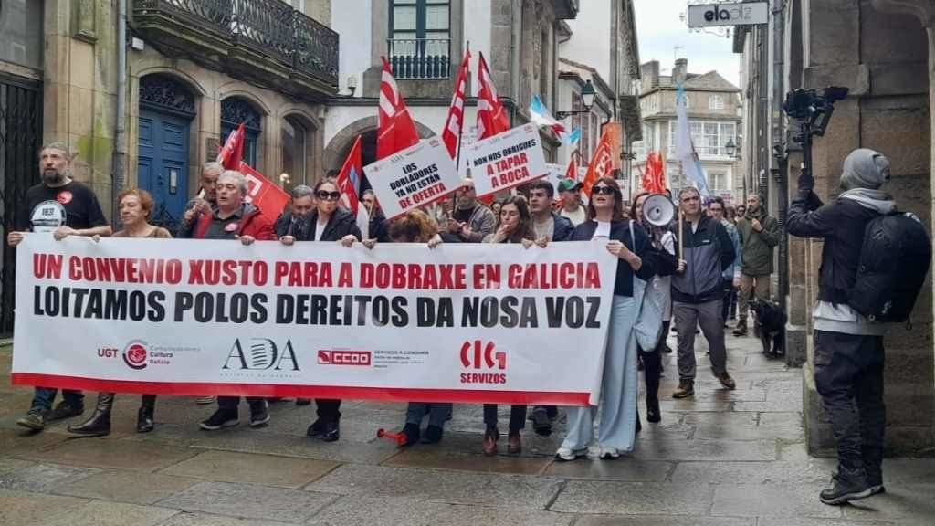 Manifestación do persoal da dobraxe, este domingo en Compostela (Foto: Europa Press).