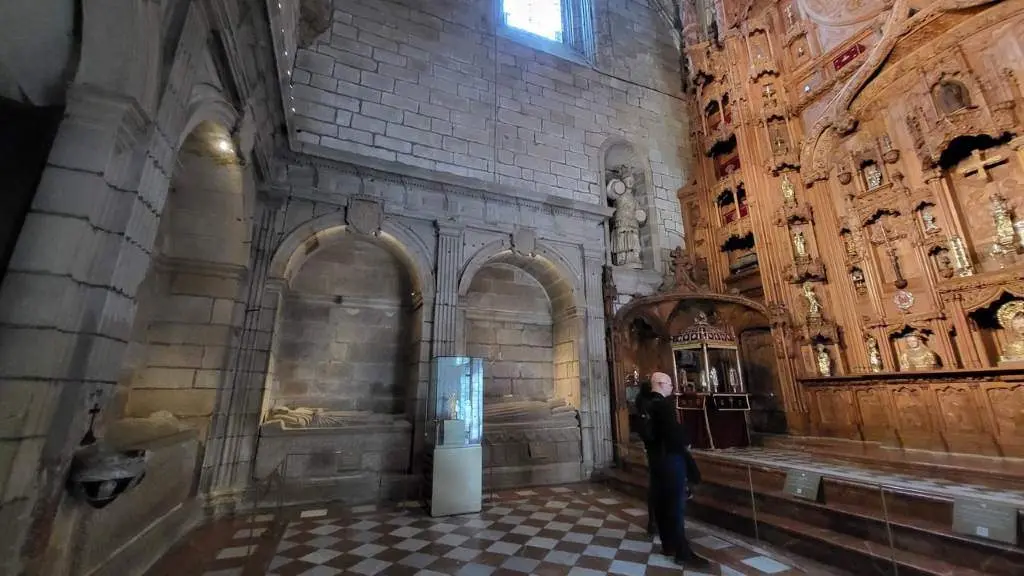 Panteon Real da Catedral de Santiago.