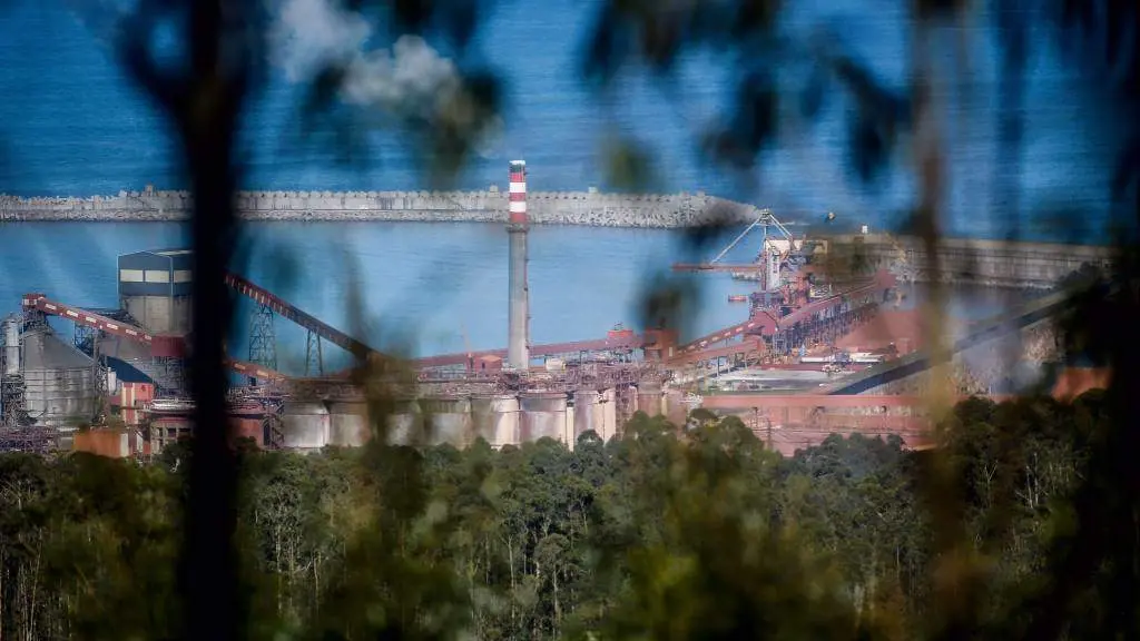 As instalaci&oacute;ns de Alcoa en San Cibrao, no municipio de Cervo, na comarca da Mari&ntilde;a. (Foto: Carlos Castro / Europa Press)