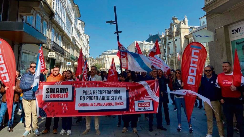 Protesta de persoal da banca, esta sexta feira, na Coruña. (Foto: Nós Diario)