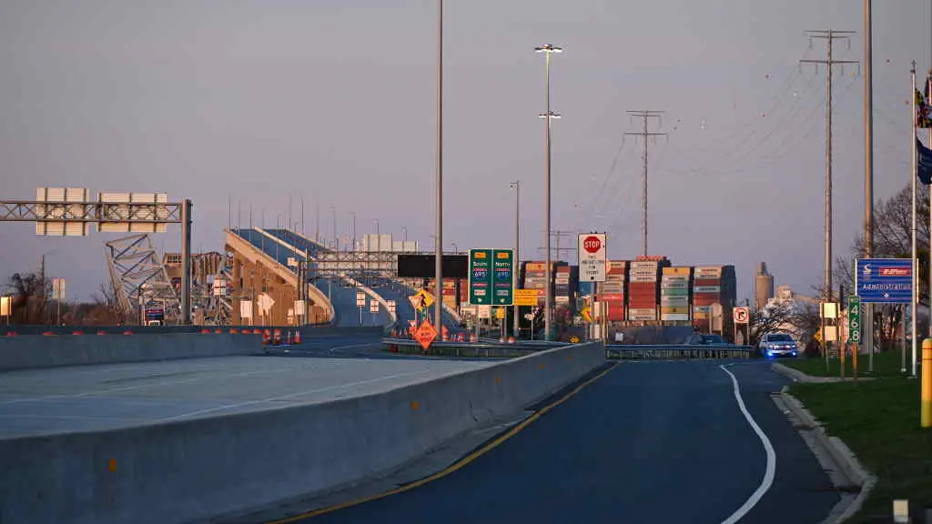 Ponte colapsada nos EUA. (Foto: Kyle Mazza / Zuma Press / ContactoPhoto)