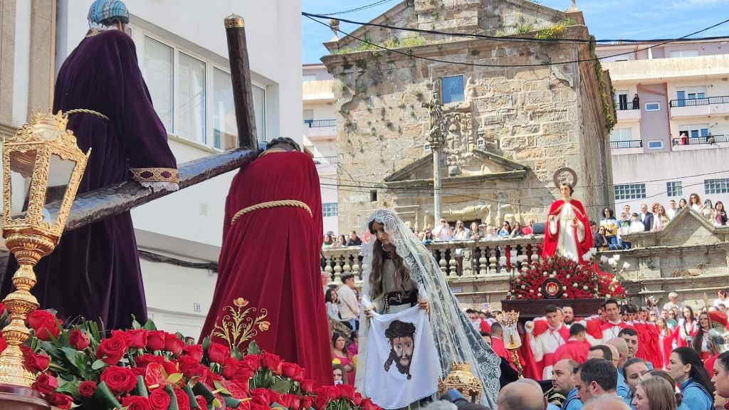 Procesión do Santo Encontro en Fisterra, o Venres Santo de 2023. (Foto: Relo Fisterra).