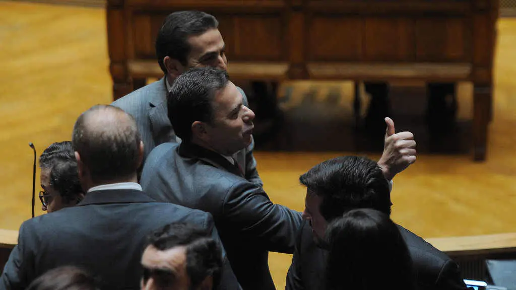 Lu&iacute;s Montenegro, primeiro ministro luso, na Assembleia da Rep&uacute;blica. (Foto: Europa Press / Contacto / Alvaro Isidoro / Global Ima)