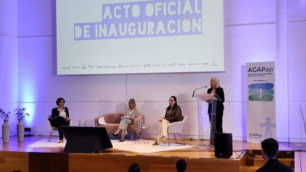 A xerente do Sergas, Estrella López-Pardo, inaugurando este sábado a xornada. (Foto: Europa Press)