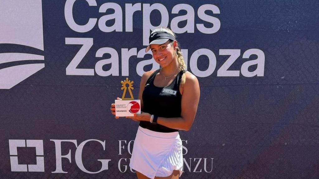 A galega, co seu novo trofeo. (Foto: RFET).