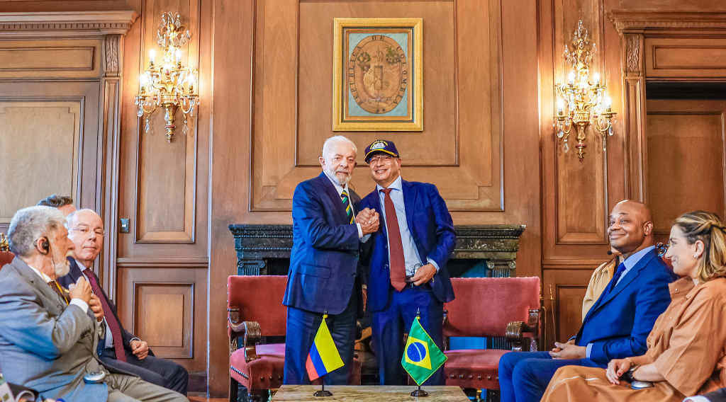 Os presidentes Lula da Silva e Gustavo Petro (centro) a cuarta feira. (Foto: Ricardo Stuckert / PR)