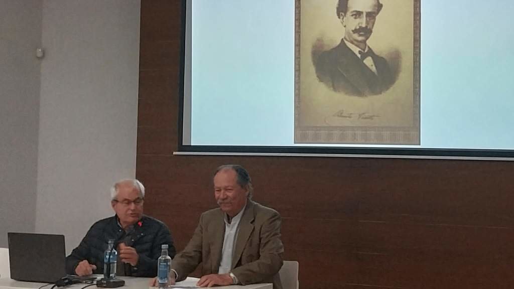 Guillermo Llorca e Xermán Castro, esta terza feira, en Ferrol. (Foto: Nós Diario)
