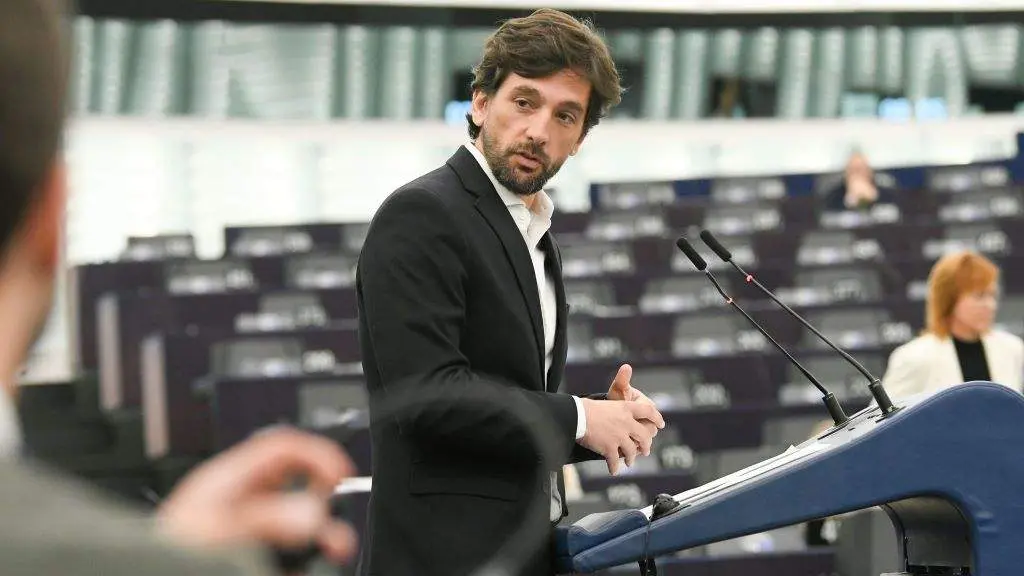O ex secretario xeral de Ciudadanos, Adri&aacute;n V&aacute;zquez (Foto: N&oacute;s Diario).