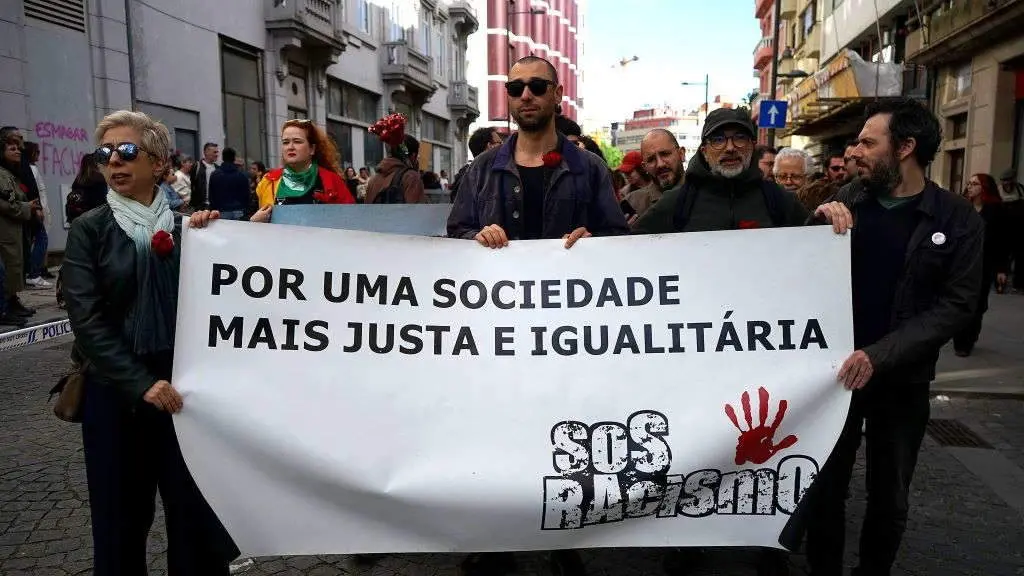 Nas &uacute;ltimas semanas Porto acolheu varias marchas pelos direitos humanos, a coes&atilde;o e inclus&atilde;o das comunidades. (Foto: SOS Racismo).