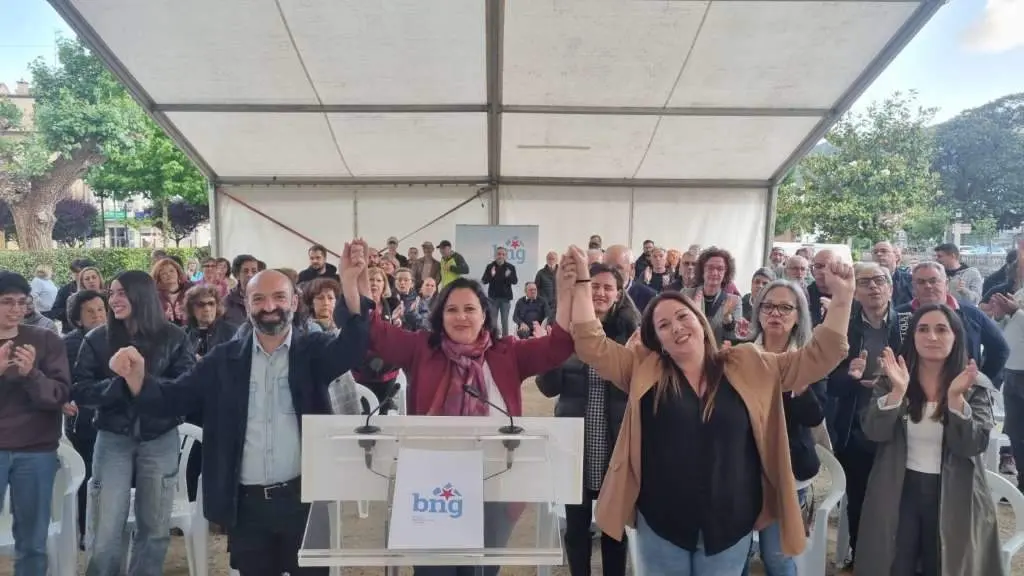 Xo&aacute;n Carlos Gonz&aacute;lez, Ana Miranda e Gabriela &Aacute;lvarez, esta cuarta feira (Foto: N&oacute;s Diario).