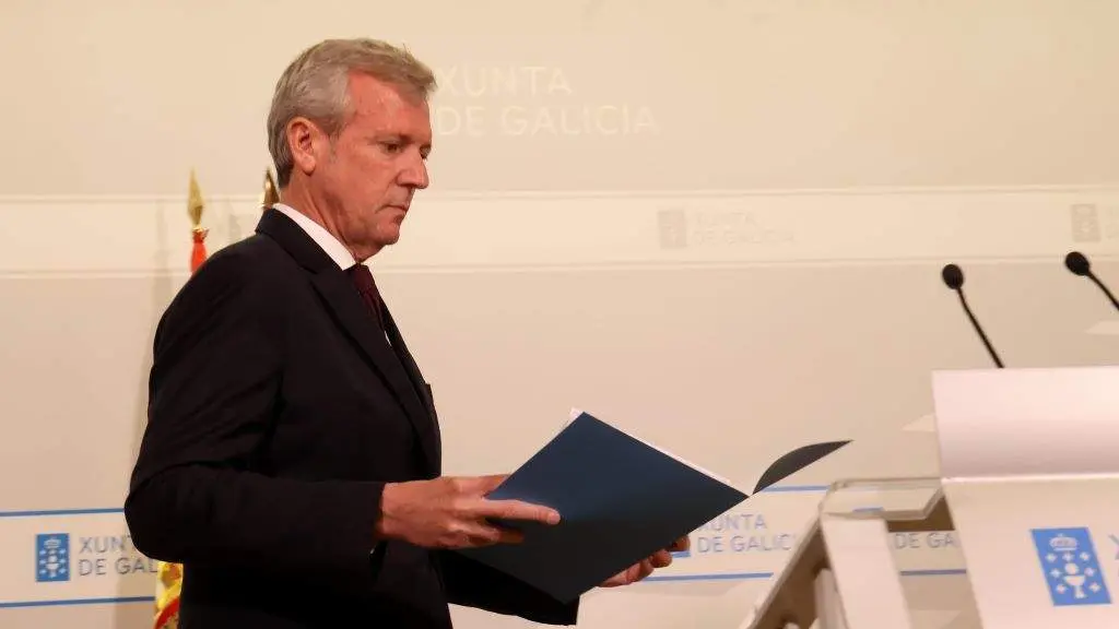 O presidente da Xunta da Galiza, Alfonso Rueda, esta segunda feira na rolda de prensa posterior &aacute; reuni&oacute;n semanal do seu Goberno. (Foto: Arxina)