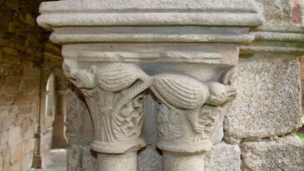 Detalle do claustro do Convento de San Francisco en Ourense. (Foto Turismo de Ourense).