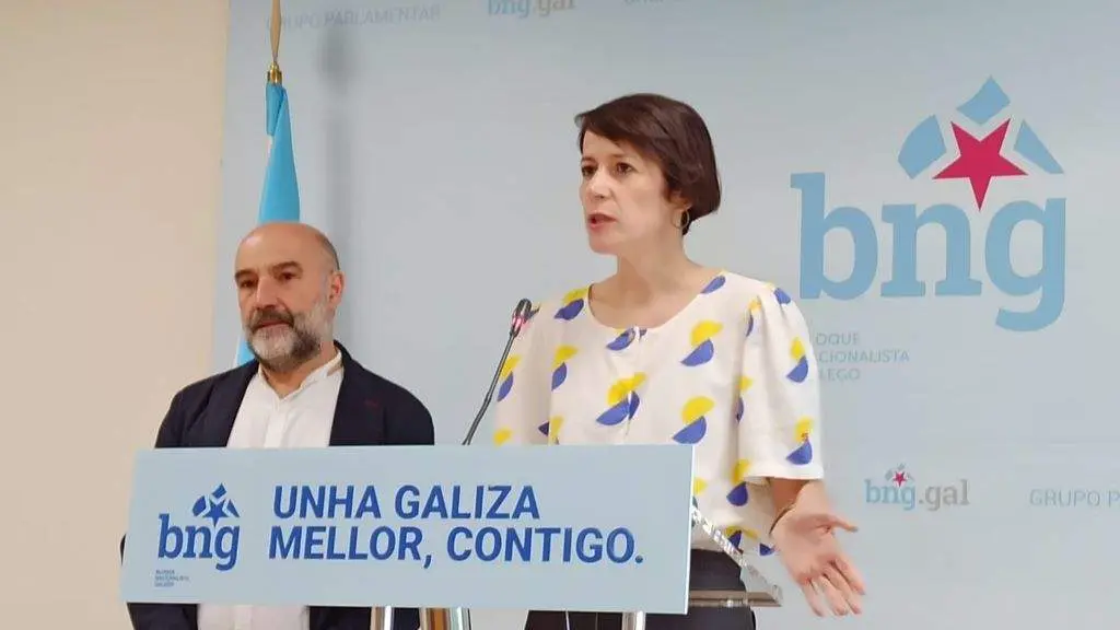N&eacute;stor Rego e Ana Pont&oacute;n, esta sexta feira, en rolda de prensa. (Foto: Europa Press)