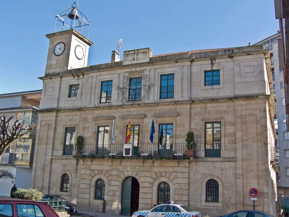 casa do concello do carballi&ntilde;o