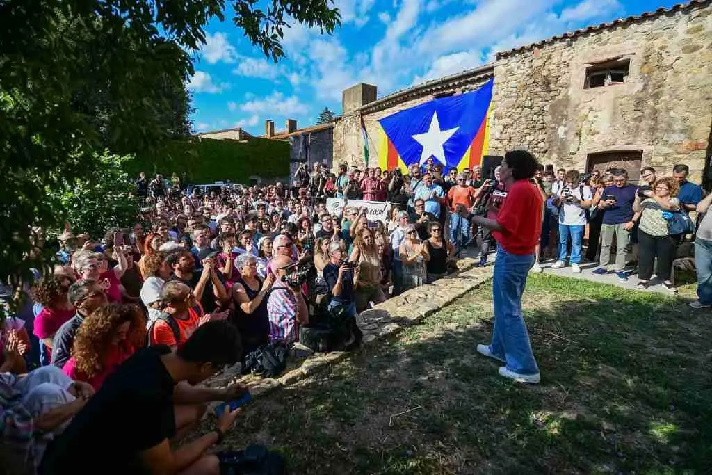 A secretaria xeral de ERC, Marta Rovira, nun acto no d&iacute;a da s&uacute;a volta a Catalunya (Foto: Joan Ignasi Elena).