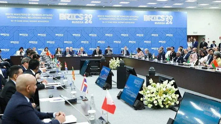 Reuni&oacute;n ampliada dos Brics coa participaci&oacute;n dos ministros de Exteriores dos pa&iacute;ses do Sur e do leste Global en Rusia en xu&ntilde;o. (Foto: Goberno da Federaci&oacute;n de Rusia).