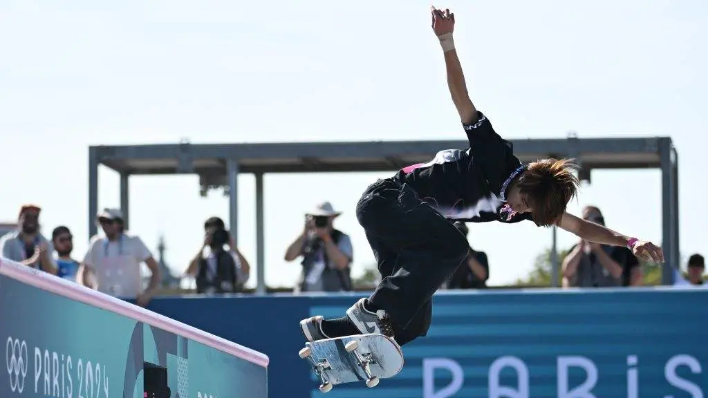 O skater xapon&eacute;s Yuto Horigome, esta segunda feira. (Foto: Sina Schuldt / DPA v&iacute;a Europa Press)