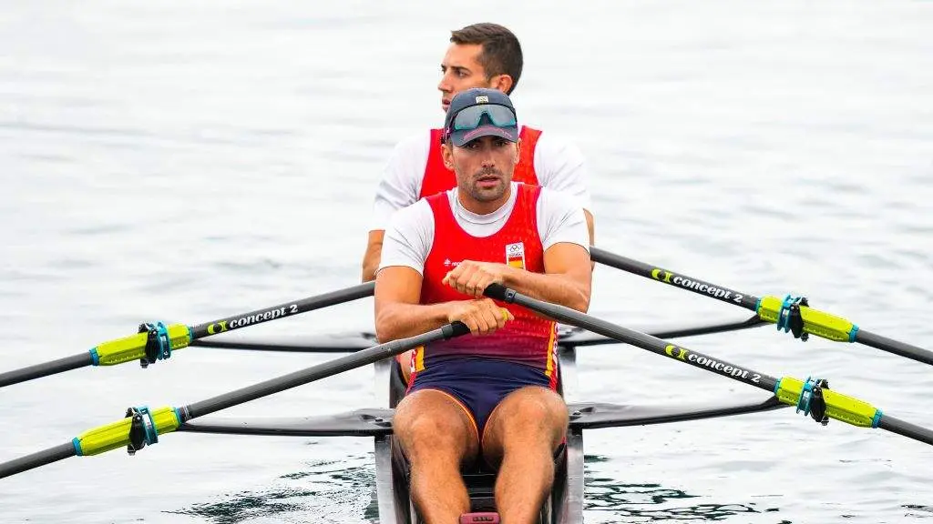 Rodrigo Conde (en primeiro plano) e Aleix Garc&iacute;a, no estadio n&aacute;utico de Vaires-sur-Marne. (Foto: AFP7 v&iacute;a Europa Press)