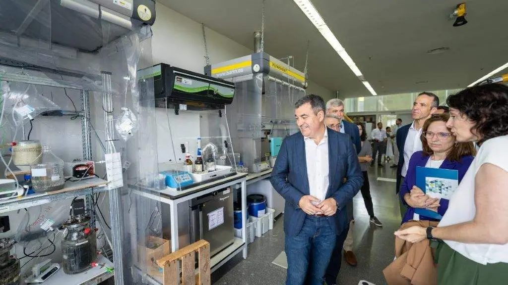20240730VisitaEnergyLabVigo (5)