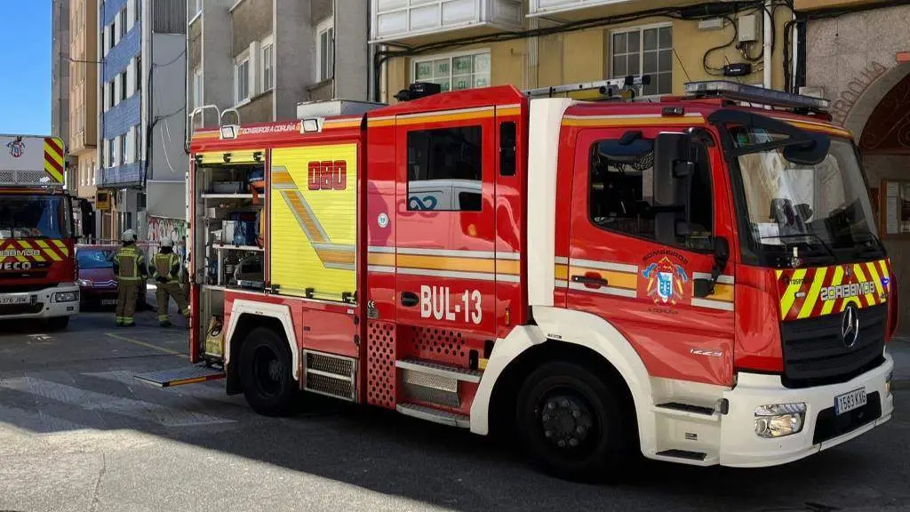 Camion de bombeirros da Coru&ntilde;a, nunha imaxe de arquivo. (Foto: Bombeiros da Coru&ntilde;a)
