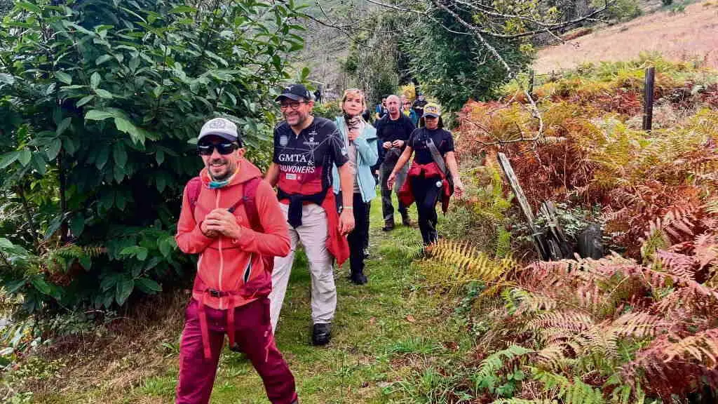 Participantes do primeiro roteiro decorrido o pasado domingo na contorna de Folgoso do Courel. (Foto: ADR Serra do Courel)