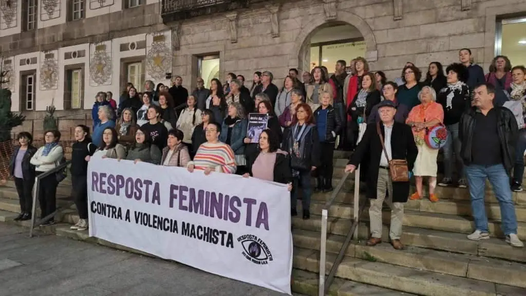 Concentraci&oacute;n contra o crime machista de Estela Blach a pasada segunda feira diante do museo Marco de Vigo. (Foto: N&oacute;s Diario)