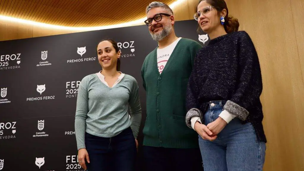 Sara Vila, de Xerais, Antonio Manuel Fraga, e Anabel Gul&iacute;as. (Foto: N&oacute;s Diario)