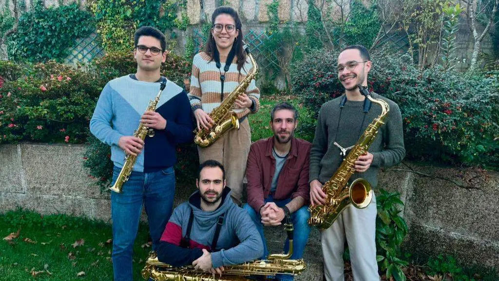 Jaime Est&eacute;vez, Miquel Flores i Mula, Sira Pellicer, Brais Gonz&aacute;lez e Hugo Lomba. (Foto: N&oacute;s Diario)