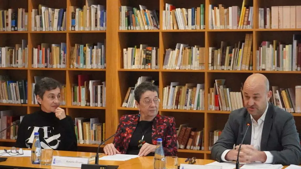 Dolores Vilavedra, Rosario Alvarez e Hakan Casares. (Foto: Consello da Cultura Galega)
