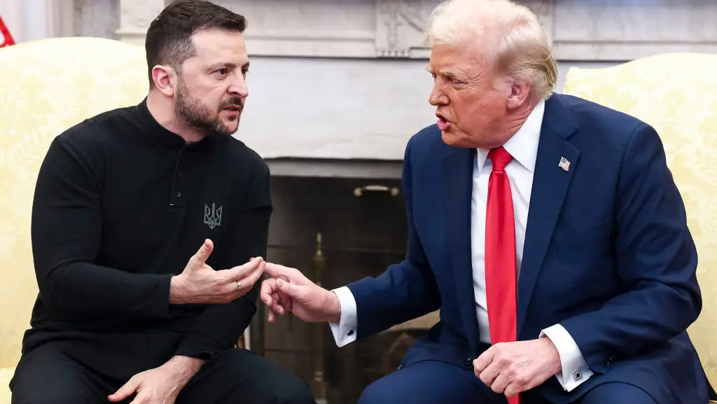 O presidente de Ucra&iacute;na, Volodimir Zelenski, e o dos Estados Unidos, Donald Trump, o 28 de febreiro de 2025 na Casa Branca. (Foto: Jim LoScalzo - Pool v&iacute;a CNP v&iacute;a Europa Press)