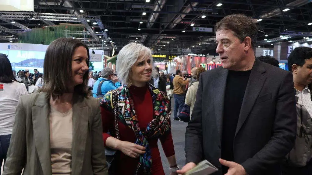 Lara M&eacute;ndez, Patricia Iglesias e Jos&eacute; Ram&oacute;n G&oacute;mez Besteiro. (Foto N&oacute;s Diario)