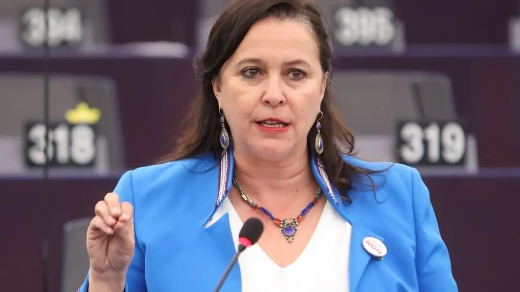 A eurodeputada do BNG Ana Miranda, esta cuarta feira na sede do Parlamento Europeo en Estrasburgo. (Foto: N&oacute;s Diario)