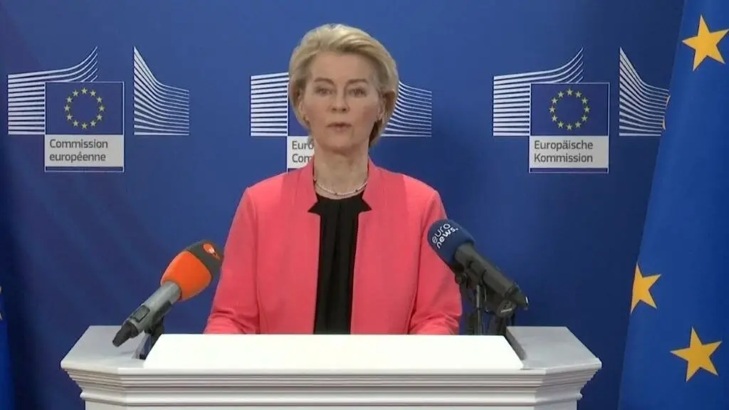 A presidenta da Comusi&oacute;n Europea, Ursula von der Leyen, respondeu ao anuncio de Trump desde Usbequistan. (Foto: EBS LIVE)
