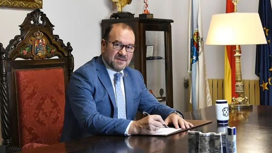 Antonio L&oacute;pez, reitor da USC. (Foto: USC)