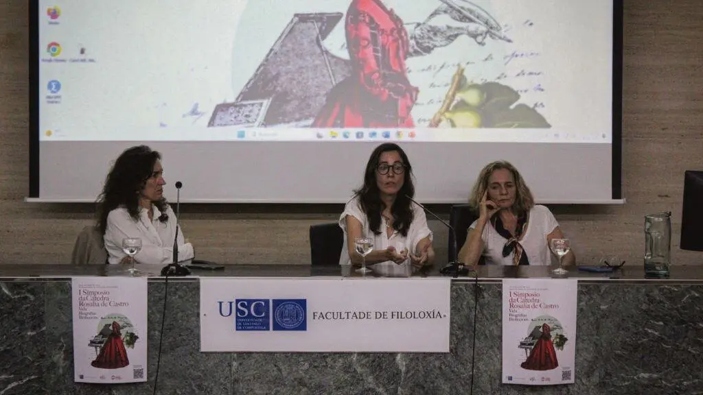Paula Cons, &Aacute;ngeles Huerta e Zaza Ceballos este 29 de abril na Facultade de Filolox&iacute;a da USC. (Foto: Clara Xanthina)