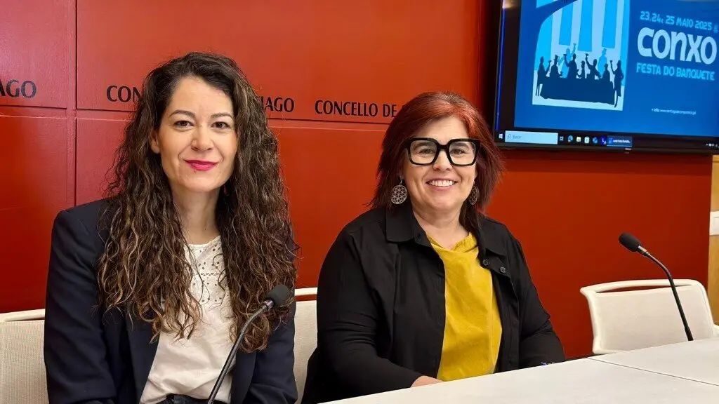 Mar&iacute;a Rozas e Pilar Lueiro este 14 de maio. (Foto: Concello de Santiago)