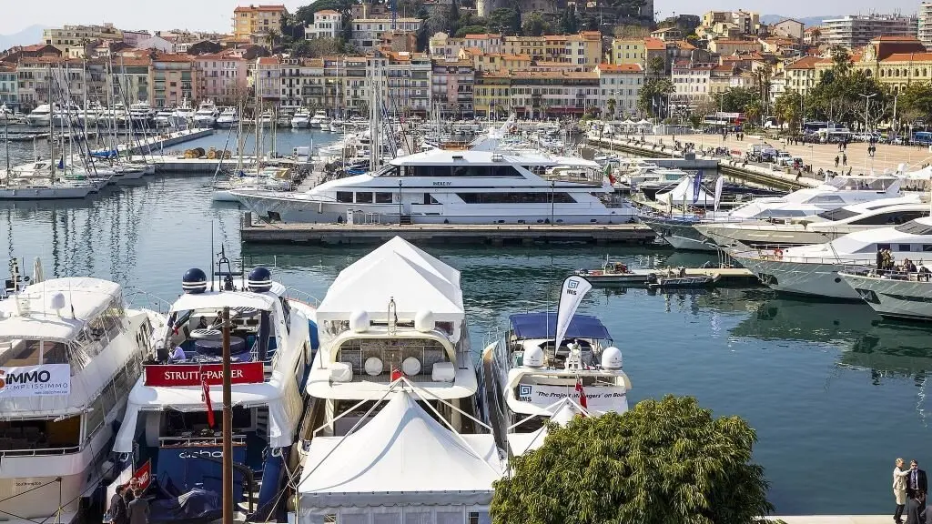 Hamnen_Cannes_Mipim_20140312_(13120667594)