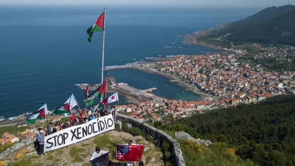 Acci&oacute;n desenvolvida polo Comit&eacute; de solidariedade co pobo palestino do Baixo Mi&ntilde;o o pasado 24 de maio no monte Trega. (Foto: C.S. Fuscalho)