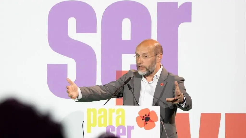 Rui Tavares, l&iacute;der de Livre, o 16 de maio no feche de campa&ntilde;a en Lisboa. O seu partido &eacute; quinta forza con seis escanos. (Foto: Livre)