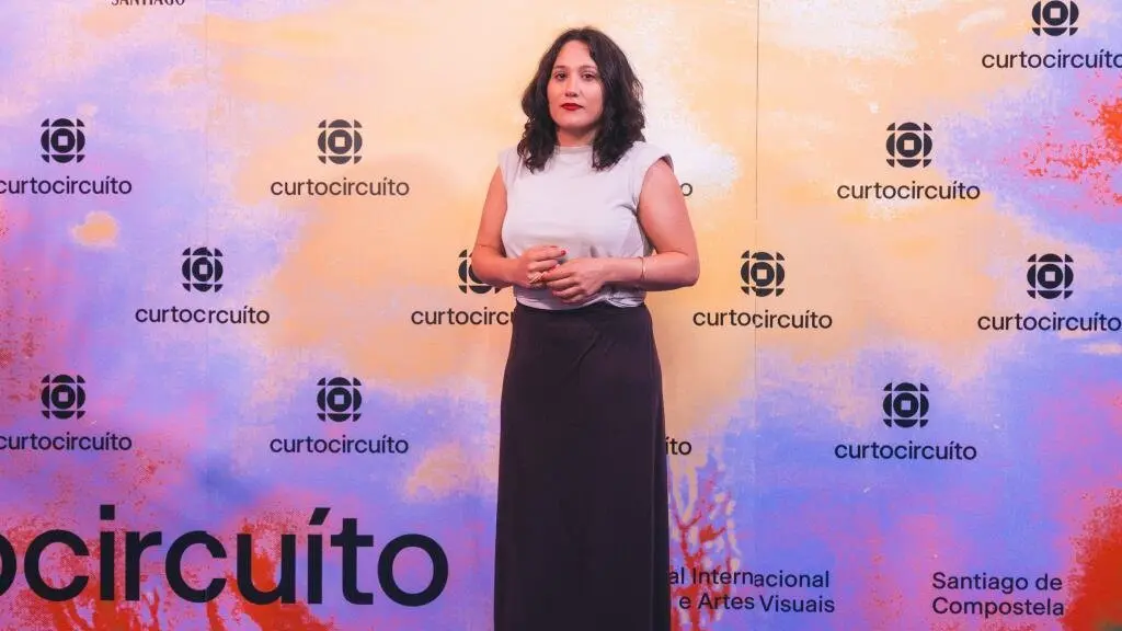 A artista catal&aacute; Laia Abril, esta quinta feira 3 de xullo, en Compostela. (Foto: Curtocircu&iacute;to)