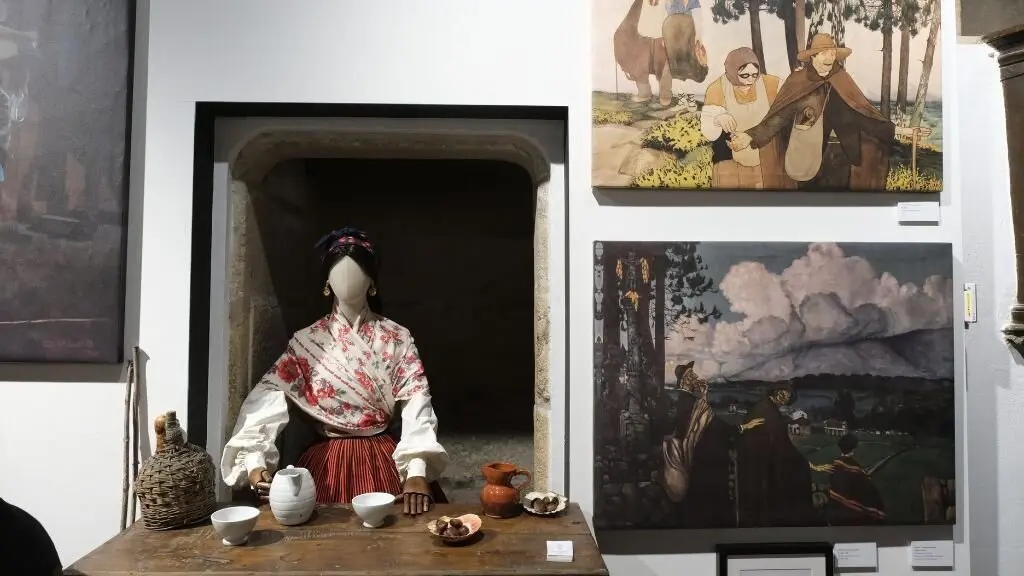 Detalles da exposici&oacute;n inaugurada esta segunda feira no Colexio de Fonseca, en Compostela. (Foto: Arxina)