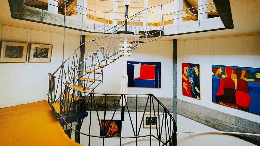 Interior do Museo de Arte Contempor&aacute;nea Carlos Maside, en Sada (comarca
da Coru&ntilde;a). (Foto: isaacdiazpardo.gal)